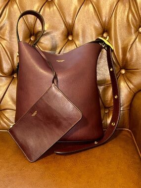 Gorgeous Coach Bleecker Bucket Bag